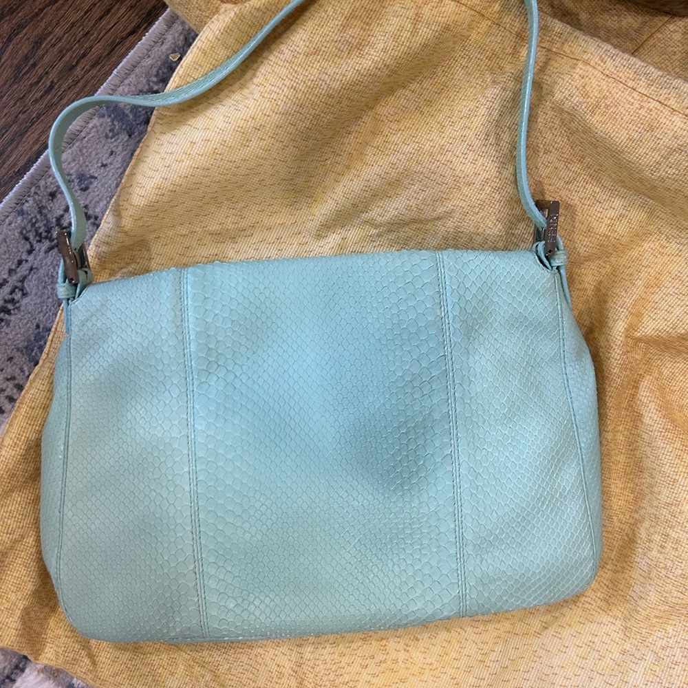 Fendi Mint Textured Shoulder Bag - Picture 4 of 6